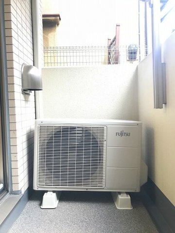 バルコニー　バルコニーからの眺めを楽しみながら食事をしませんか