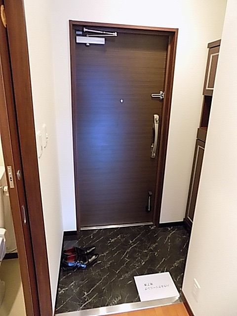 ハイツカトレヤの玄関写真