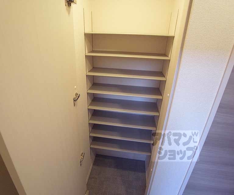 収納　シューズボックスです。