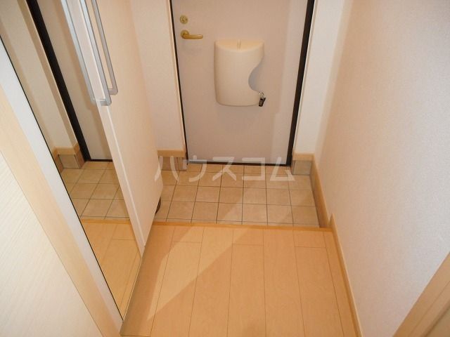 セイバリーIIIの玄関写真