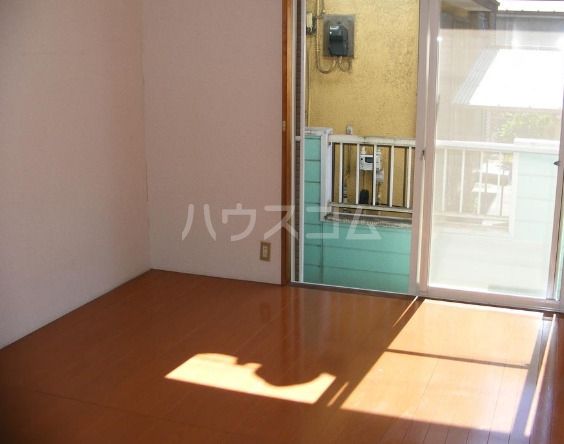 グリーンパーク登戸の居間写真