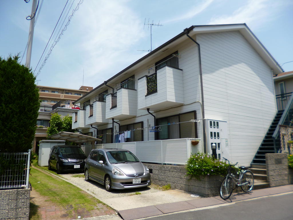 ハイツ芦屋川西の建物外観