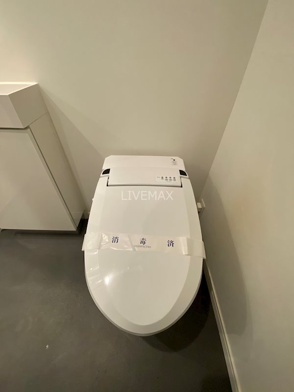 トイレ　別号室参考写真