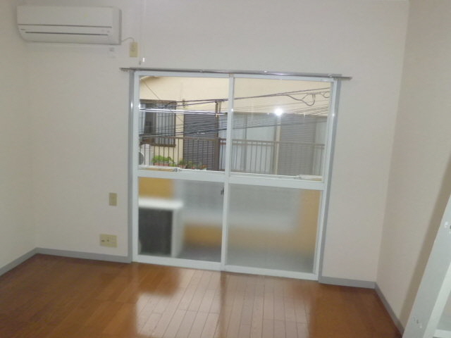 グリーンライン 高田駅 徒歩14分 2階建 築38年の居間写真