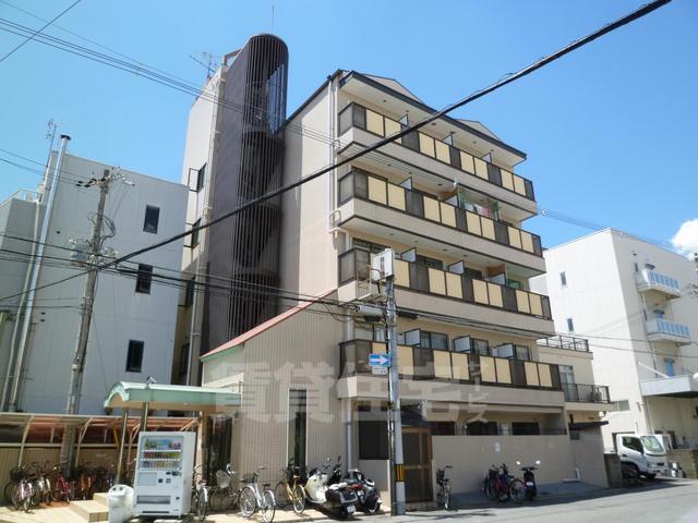 東大阪市岸田堂西のマンションの建物外観
