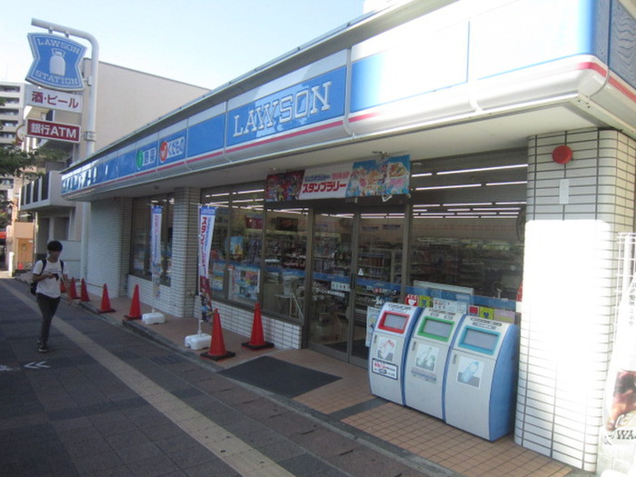 コンビニ　ローソン　日赤南（コンビニ）まで310m