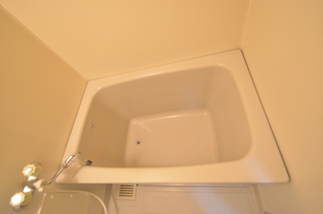 バス・シャワールーム　シンプルで清潔な浴室です！