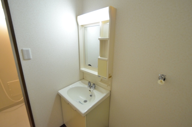 洗面設備　独立洗面化粧台付き！