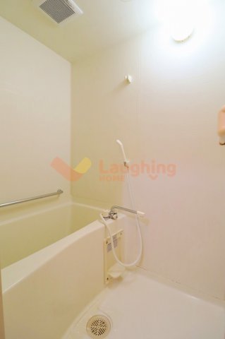 バス・シャワールーム　ゆったり過ごせるお風呂です