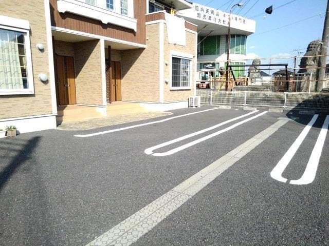 駐車場　駐車場