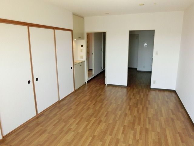 居室・リビング　※同建物　同タイプ間取り設備施工例　現況優先