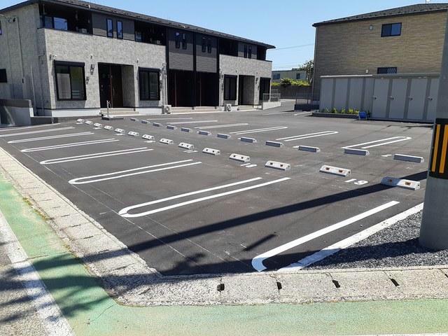 駐車場　駐車場