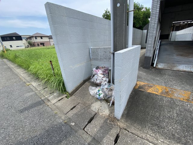 その他　ゴミ捨て場（その他）まで15m