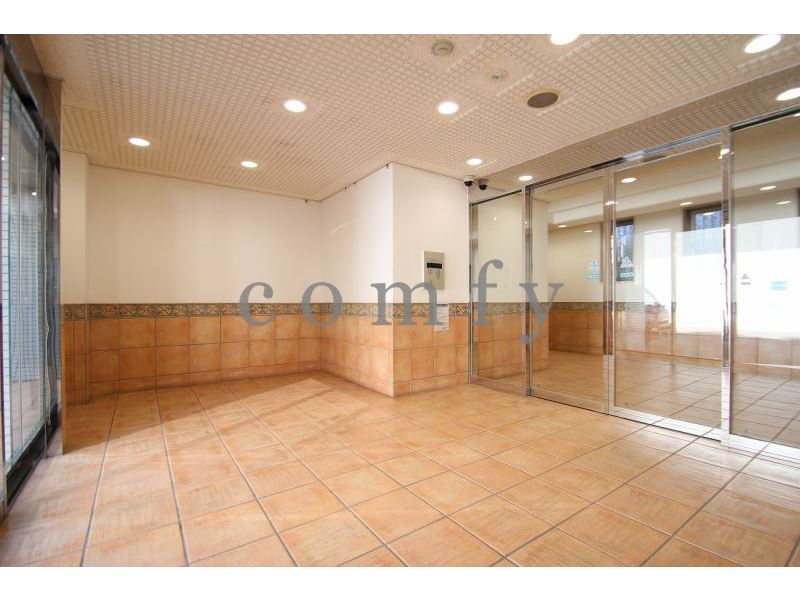 エントランス　オートロック完備・エントランス