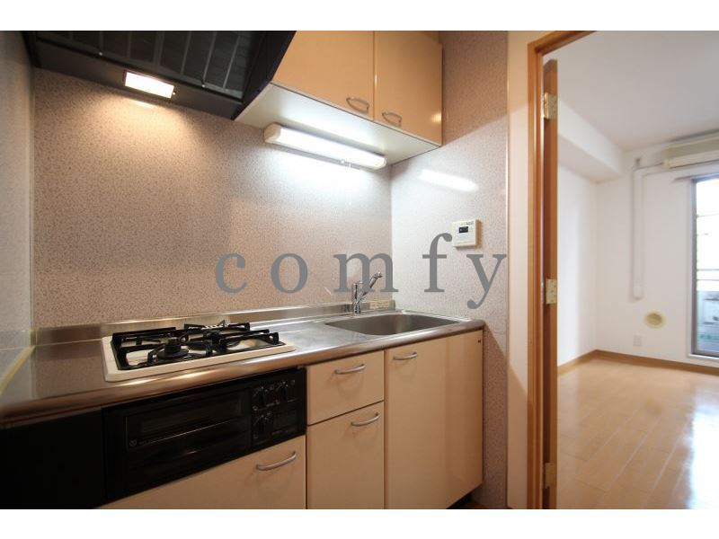 キッチン　使い勝手の良いシステムキッチン