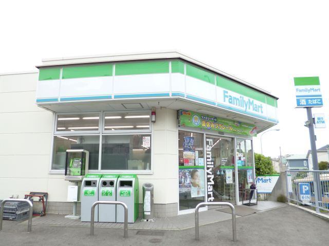 コンビニ　ファミリーマート都筑加賀原店（コンビニ）まで224m
