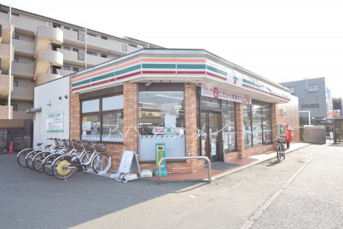 コンビニ　セブンイレブン横浜戸塚平戸店（コンビニ）まで530m