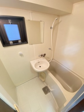 バス・シャワールーム　一日の疲れを癒せますね。