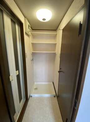 その他　洗濯機は室内に置けます。