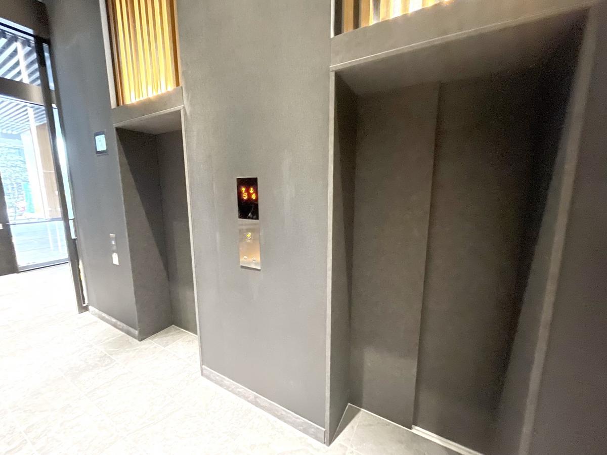 銀行　ゆうちょ銀行本店渋谷マークシティ出張所（銀行）まで677m