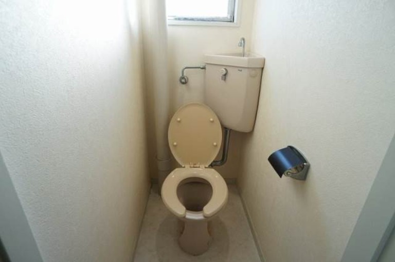 トイレ　別号室