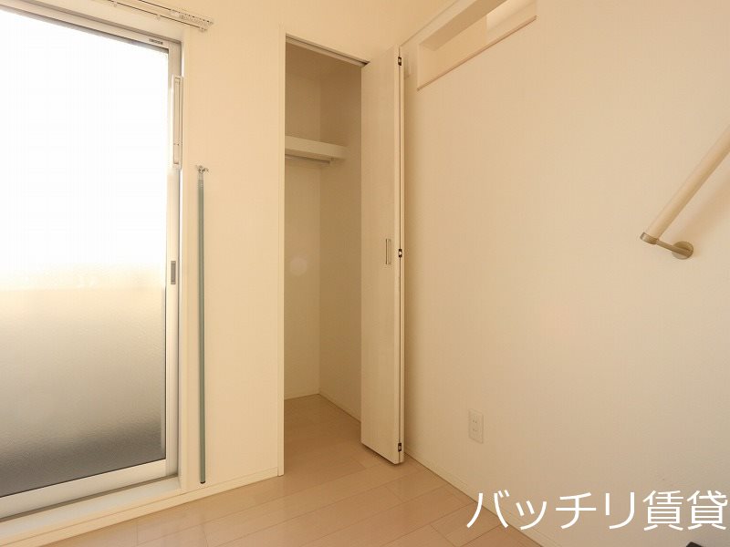 収納　別号室タイプの為、現状を優先致します。