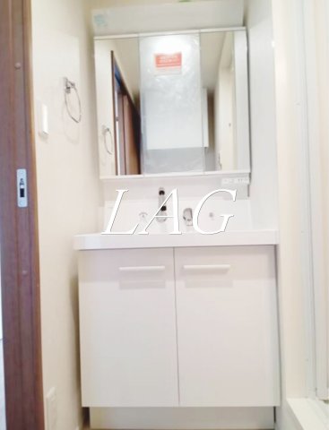 洗面設備　独立洗面台です。