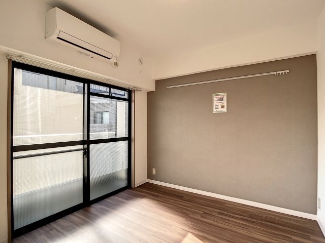 居室・リビング　☆南向きの角部屋・二面採光☆