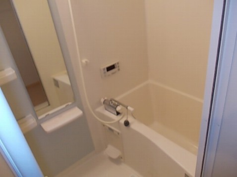 バス・シャワールーム　浴室乾燥機付きで便利！