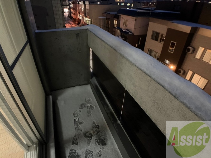 バルコニー　バルコニーです。洗濯物を干したり一息ついたりできますね！