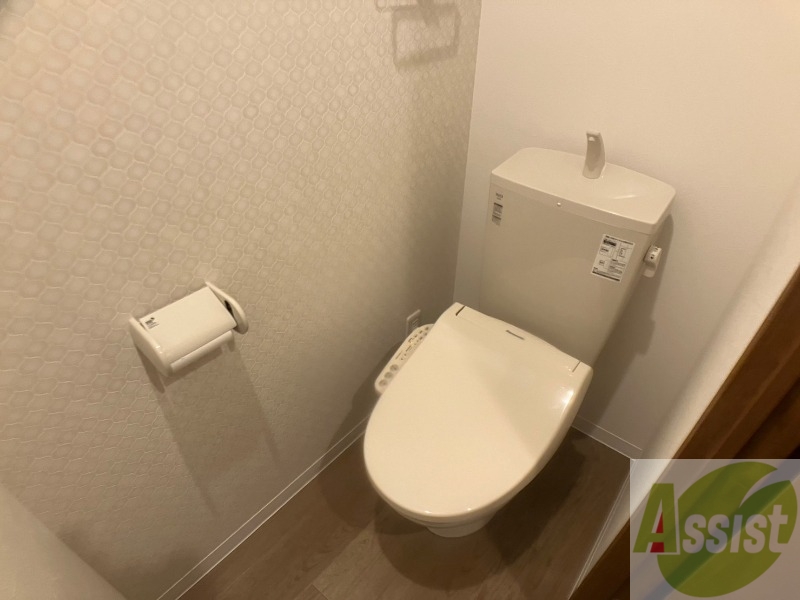 トイレ　シャワートイレになっているので快適です！