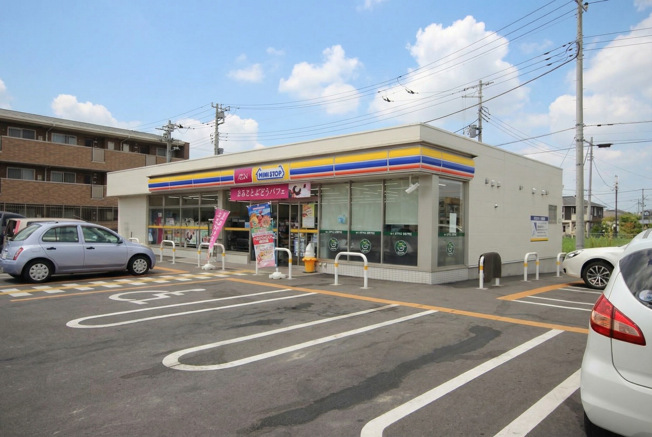 コンビニ　ミニストップ（コンビニ）まで500m