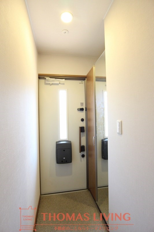 玄関　実際の写真を準備中の為、同じ建物の別室写真です。参考下さい。