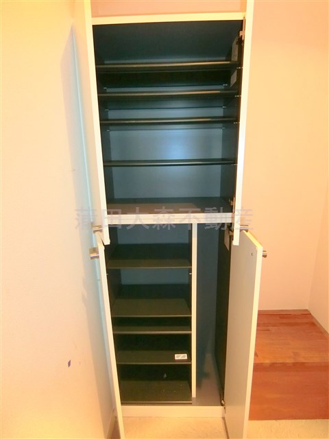 その他設備　玄関収納