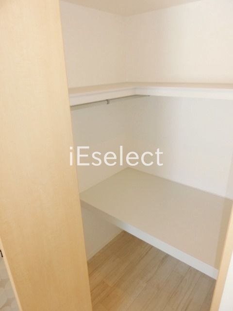 収納　広々ウォークインクローゼット完備でお荷物が多い方も安心です。