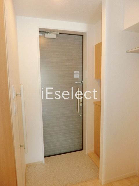 玄関　シューズボックスのある玄関です。