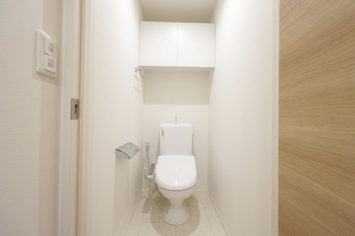 トイレ　温水洗浄暖房便座