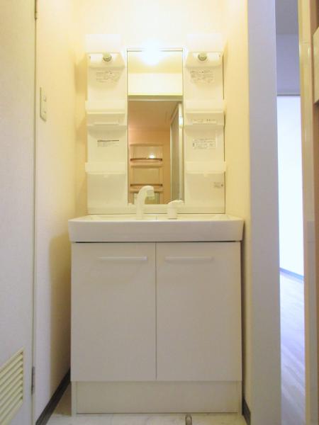 洗面設備　写真は別のお部屋のイメージです　現況優先