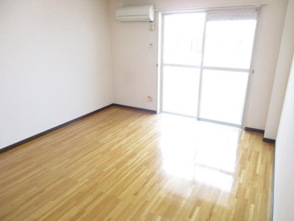 居室・リビング　写真は別のお部屋のイメージです