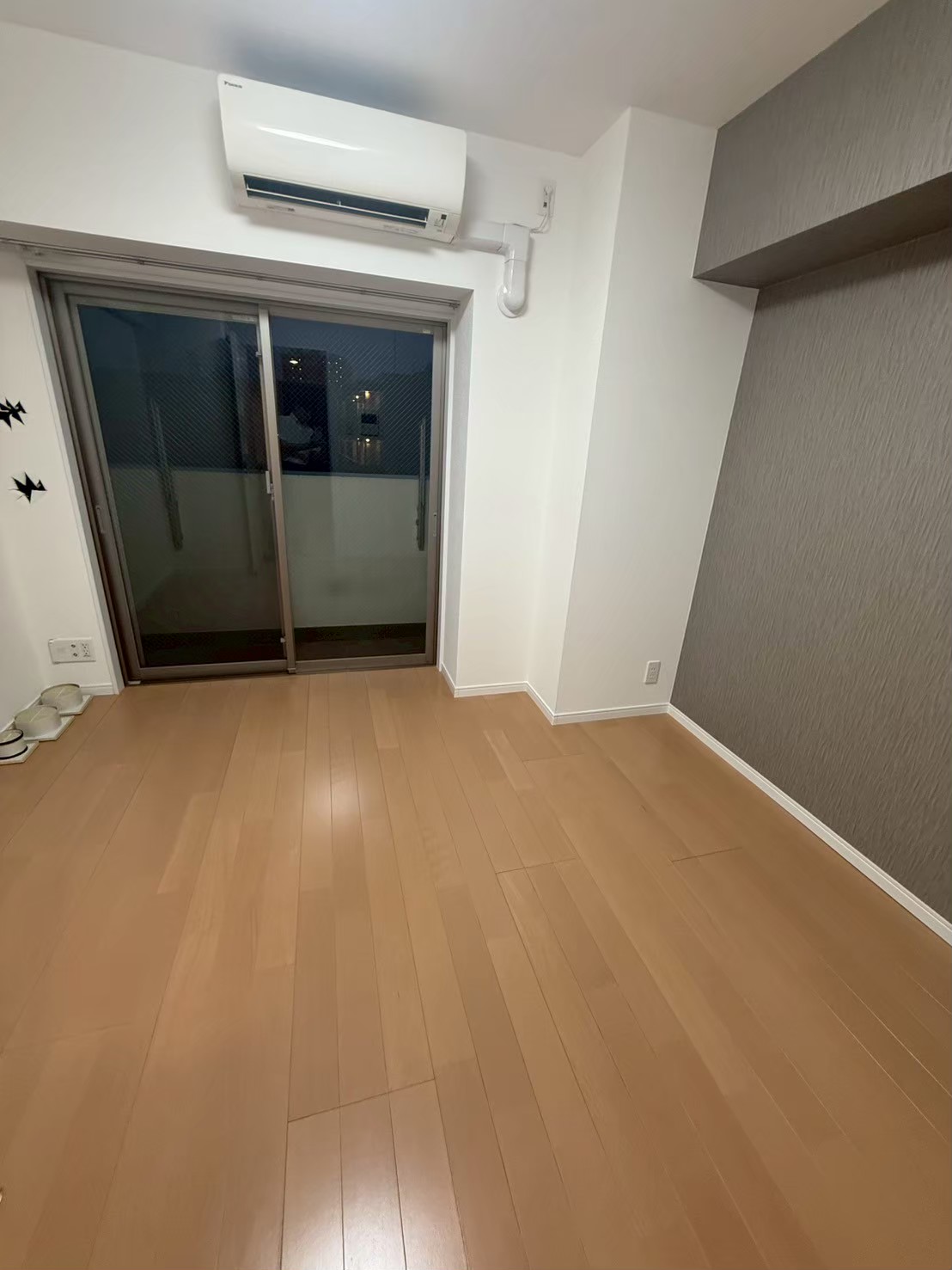 居室・リビング　※写真は別部屋参考画です。