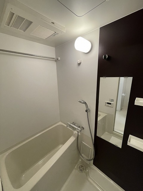 バス・シャワールーム　バスルーム