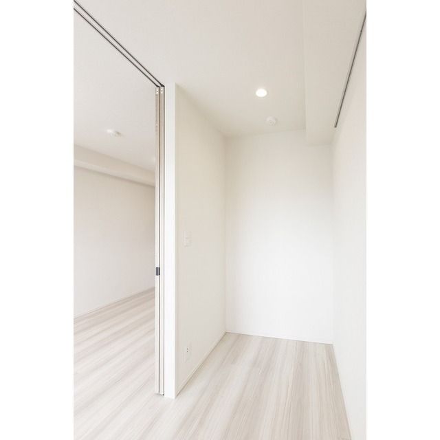 その他部屋・スペース　■←ＬＤＫ13.5→洋2.7■ダウンライト式照明