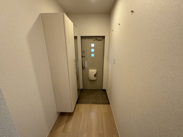 玄関　玄関（同型タイプ）