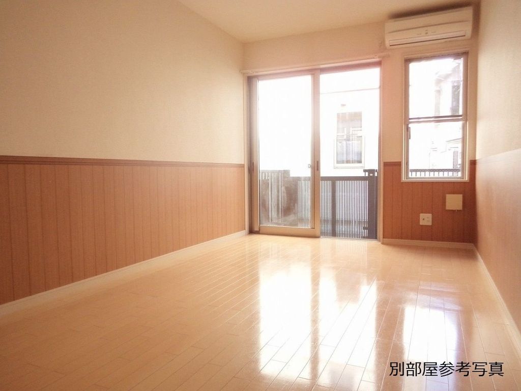 居室・リビング　リビング・居室(別部屋参考写真)