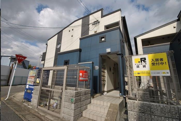 建物外観　落ち着いた雰囲気の外観です