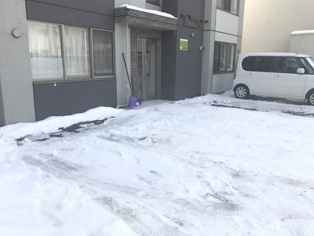 駐車場　駐車スペース