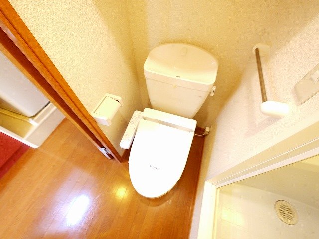 トイレ　コンパクトで使いやすいトイレです