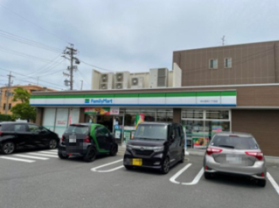 コンビニ　ファミリーマート 児玉西店（コンビニ）まで220m