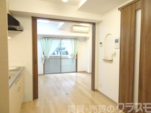 ロイヤルガーデン堺の居間写真