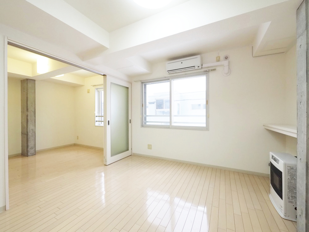 アイビル西町北の居間写真